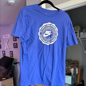 Women’s M Nike Short Sleeve Tee